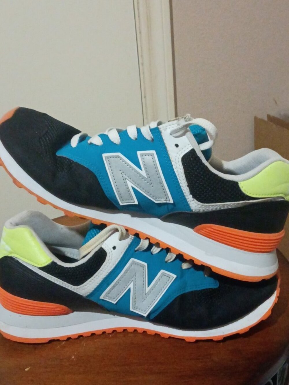 New Balance 574 women's US size 10 (blue, black, yellow, orange) - Picture 12 of 15